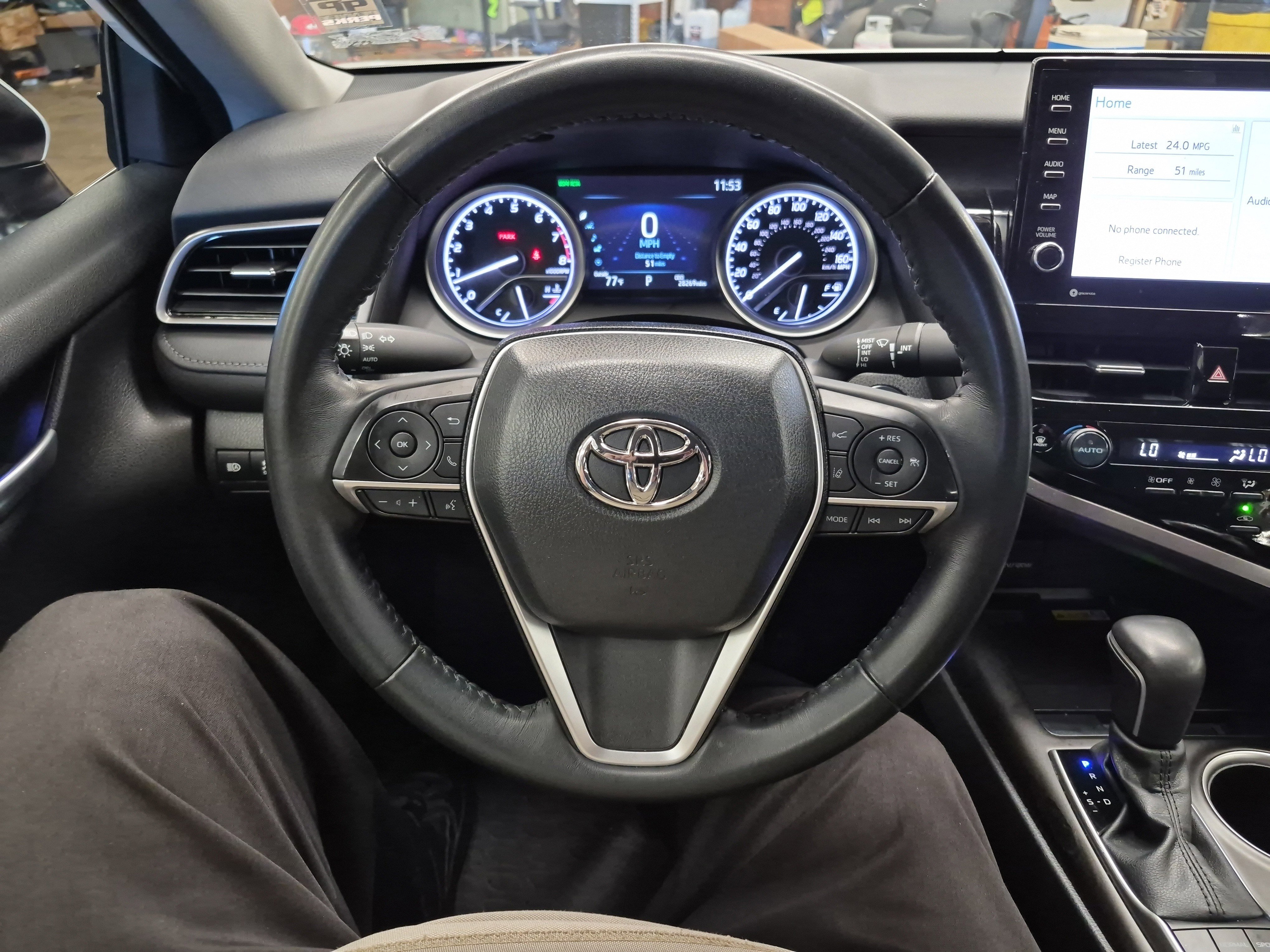 Used 2024 Toyota Camry XLE FWD image 27