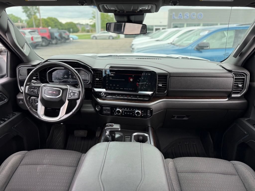 Used 2023 GMC Sierra 1500 Elevation w/ LPO, Elevation Black Package AWD/4WD image 2