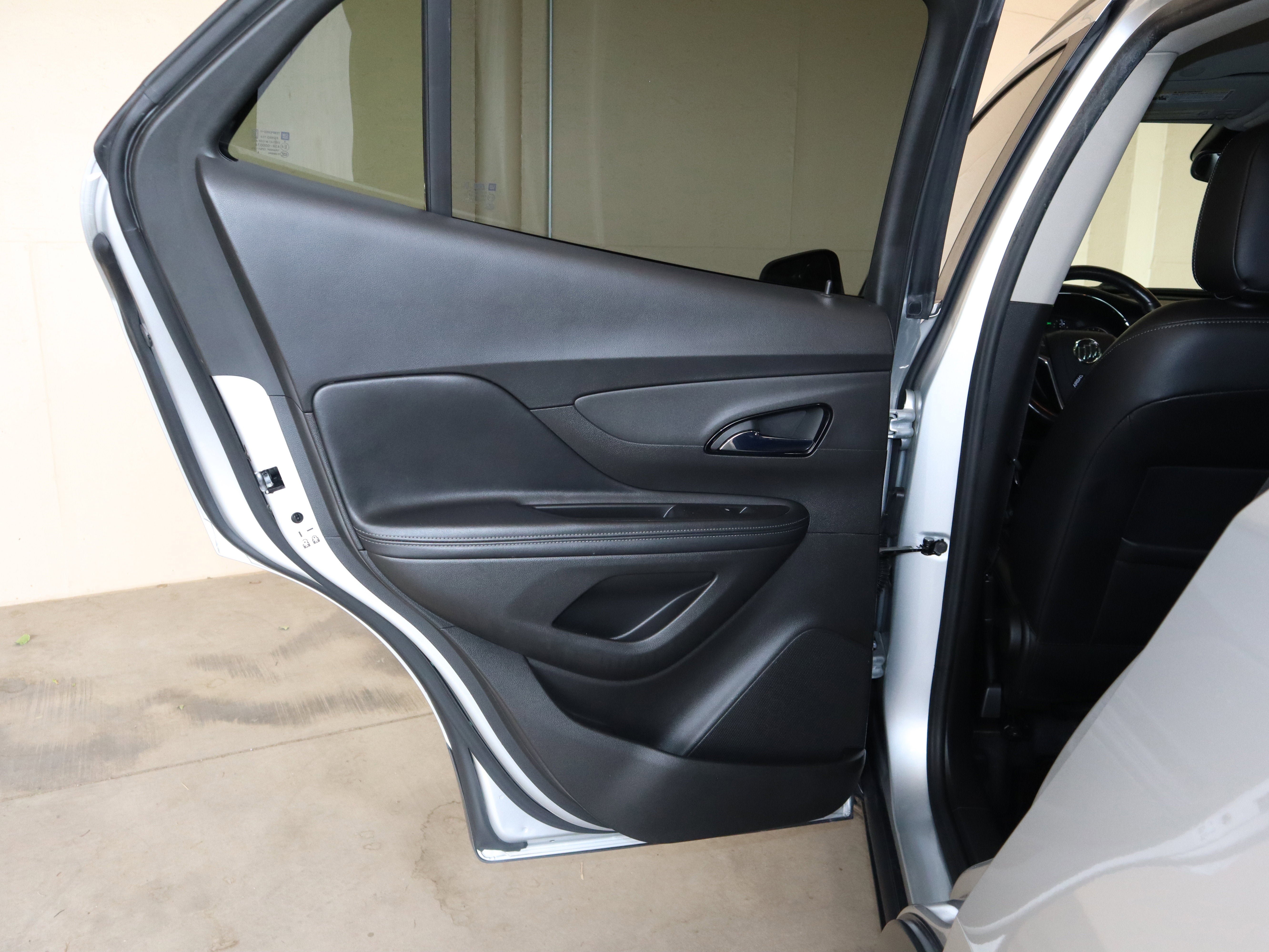 Used 2019 Buick Encore Essence AWD/4WD image 37