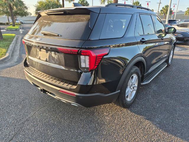 Certified 2025 Ford Explorer Active w/ Active Comfort Package RWD image 5