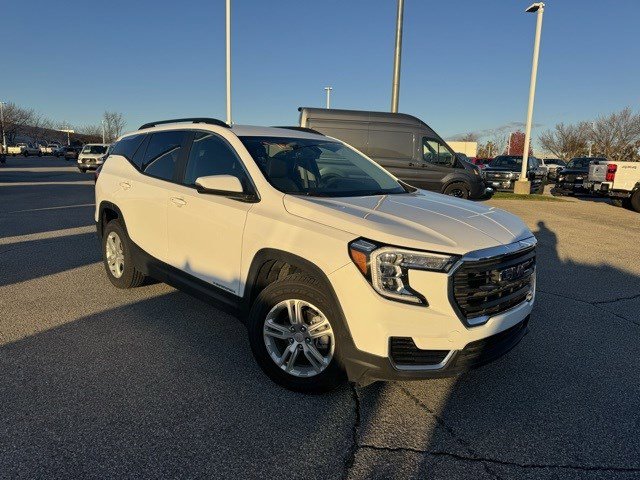 Used 2023 GMC Terrain SLE w/ Driver Convenience Package