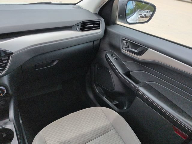 Certified 2022 Ford Escape SE w/ Cold Weather Package AWD/4WD image 19