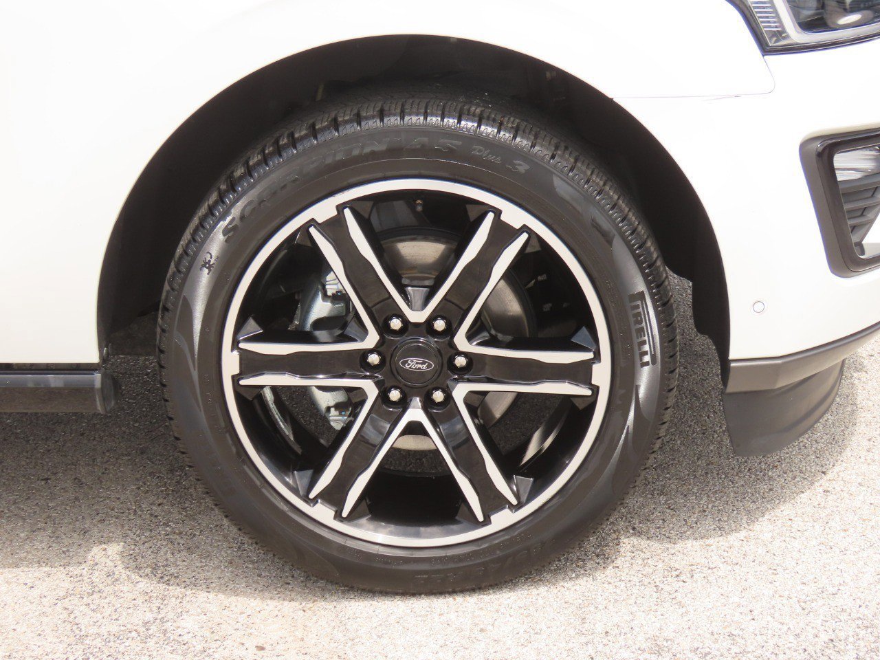 Certified 2021 Ford Expedition Limited RWD image 11