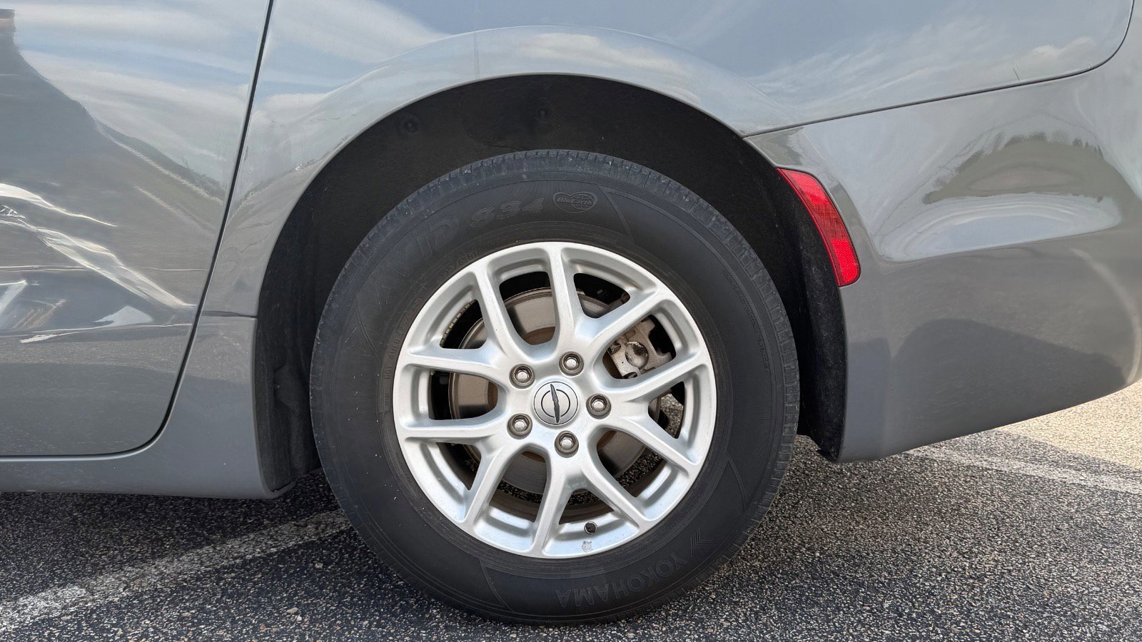 Used 2022 Chrysler Pacifica Touring-L FWD image 14