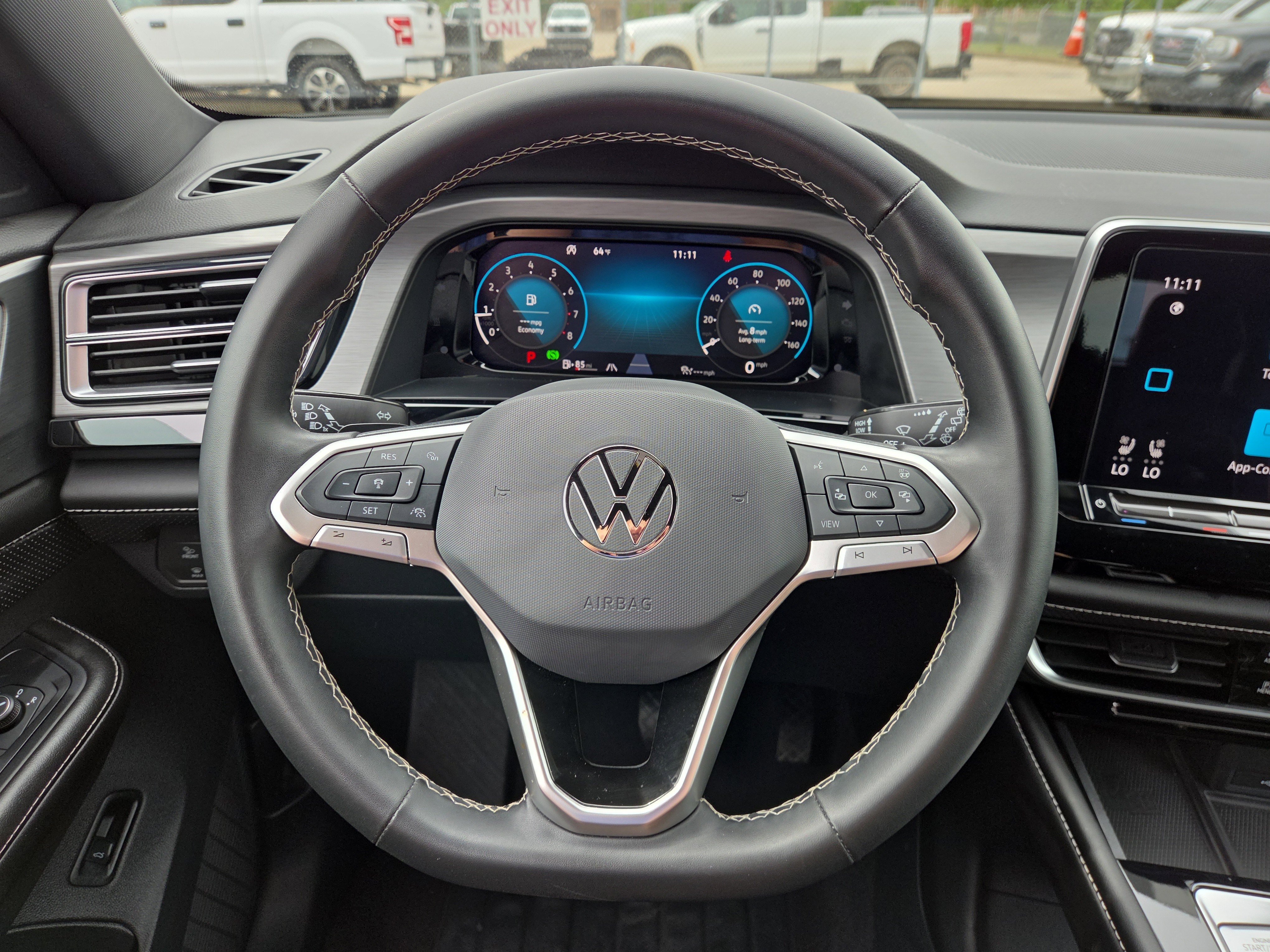 Used 2024 Volkswagen Atlas Cross Sport SE FWD image 19