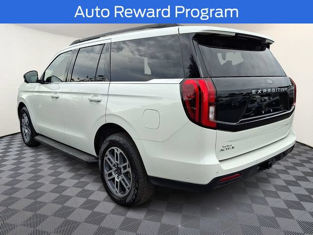 Certified 2025 Ford Expedition Active AWD/4WD image 4