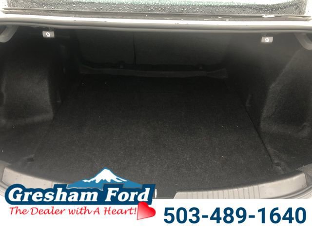 Used 2021 Chevrolet Malibu LT image 24