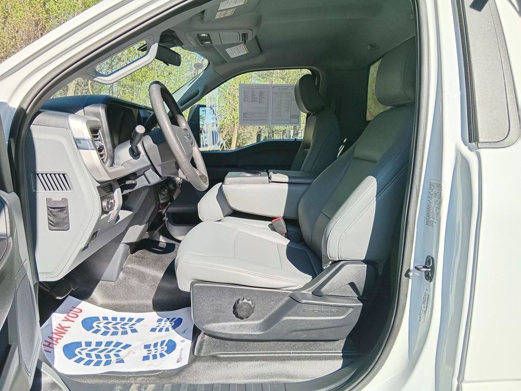 Certified 2023 Ford F550 4x4 Regular Cab Super Duty image 14