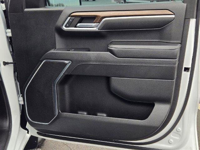 Used 2023 Chevrolet Silverado 1500 RST AWD/4WD image 6