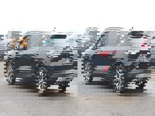 Certified 2020 Ford Escape Titanium image 4