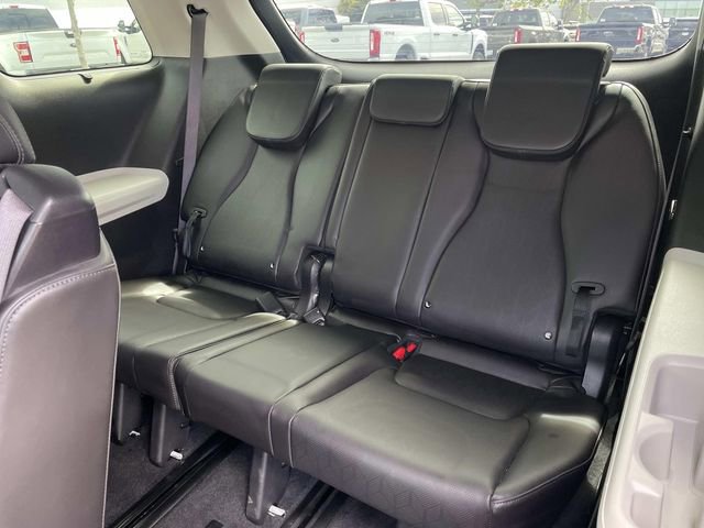 Used 2024 Kia Carnival EX image 23