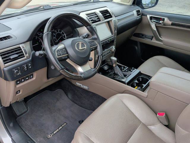 Used 2021 Lexus GX 460 Luxury w/ Off Road Package AWD/4WD image 27