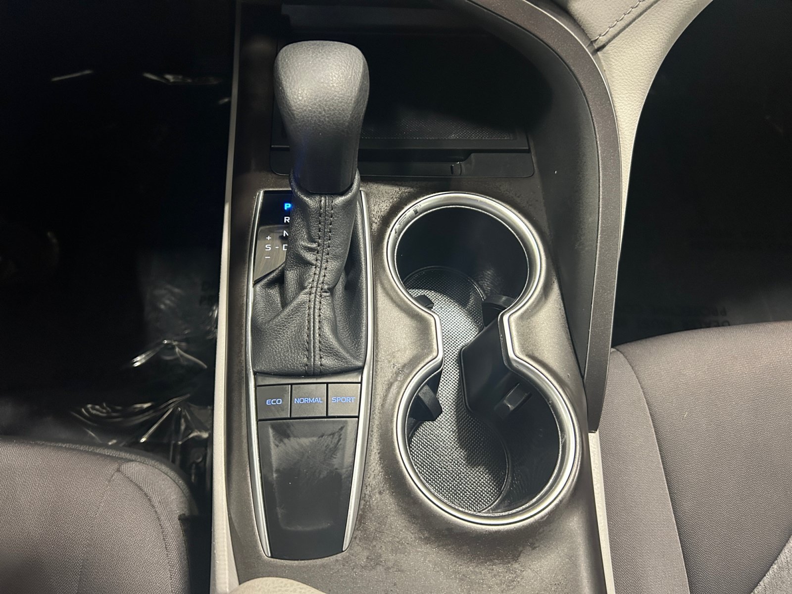 Used 2024 Toyota Camry LE FWD image 17