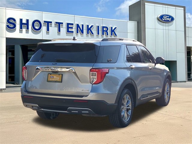 Certified 2022 Ford Explorer XLT w/ Equipment Group 202A image 8