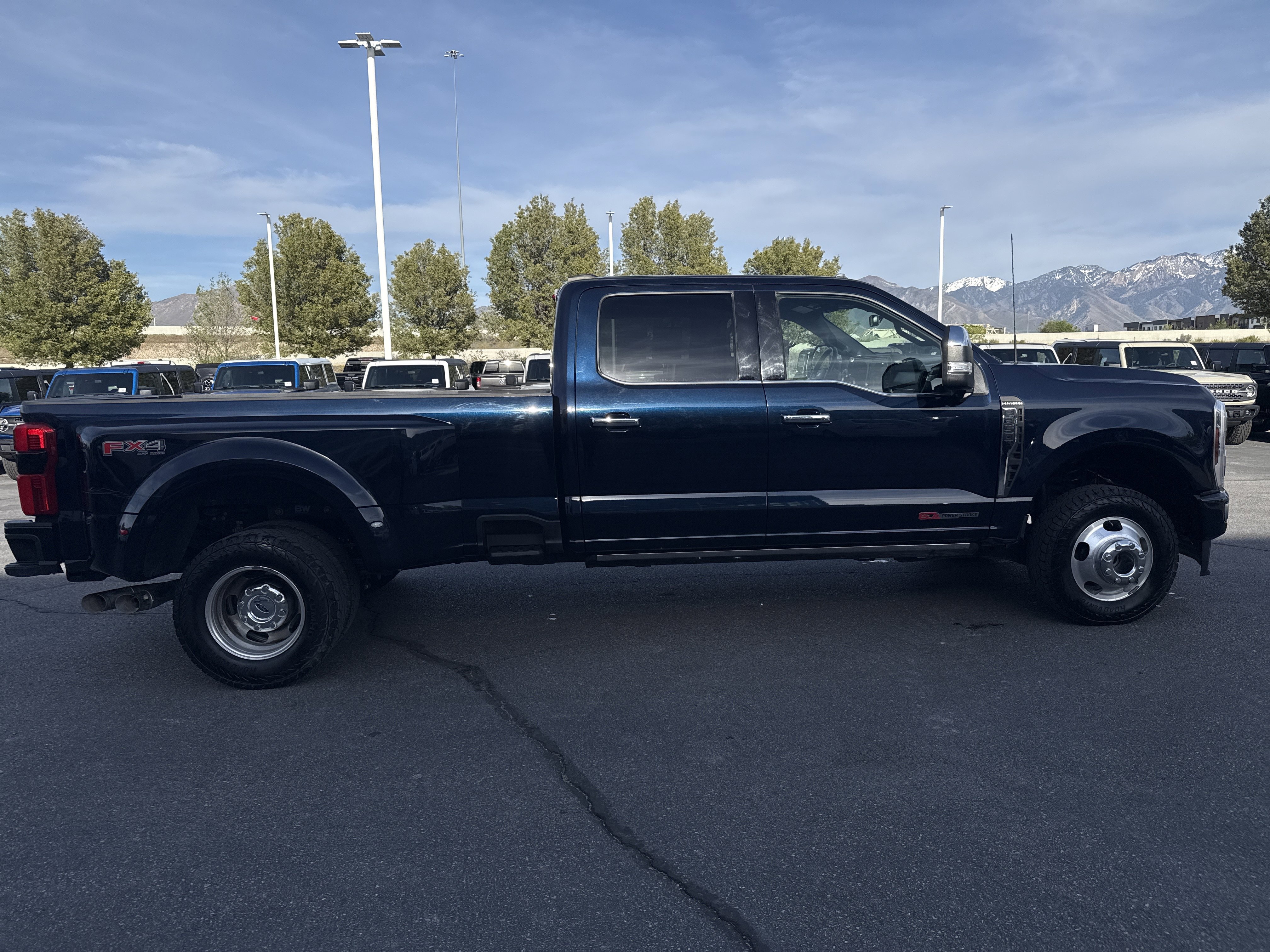 Certified 2024 Ford F350 Platinum w/ FX4 Off-Road Package AWD/4WD image 6
