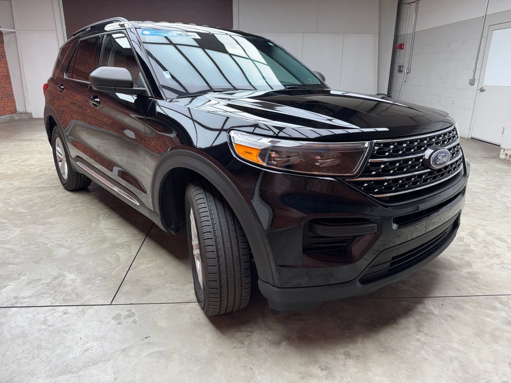Certified 2024 Ford Explorer XLT AWD/4WD image 6