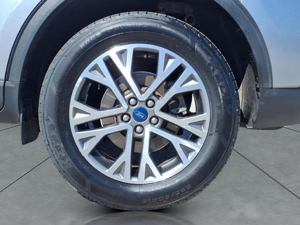 Certified 2022 Ford Escape SEL AWD/4WD image 2