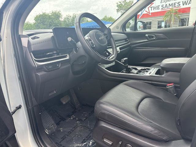Used 2025 Kia Carnival SX FWD image 14