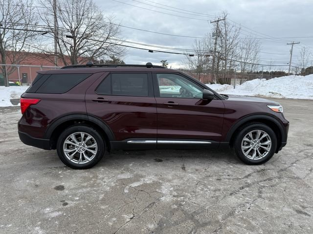 Certified 2022 Ford Explorer XLT w/ Equipment Group 202A image 5