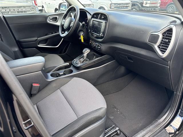 Used 2024 Kia Soul LX w/ Option Group 015 FWD image 19