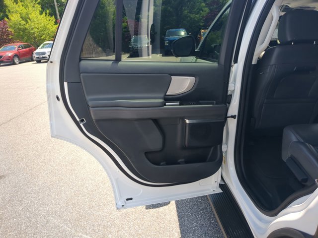 Certified 2025 Ford Expedition Active AWD/4WD image 29