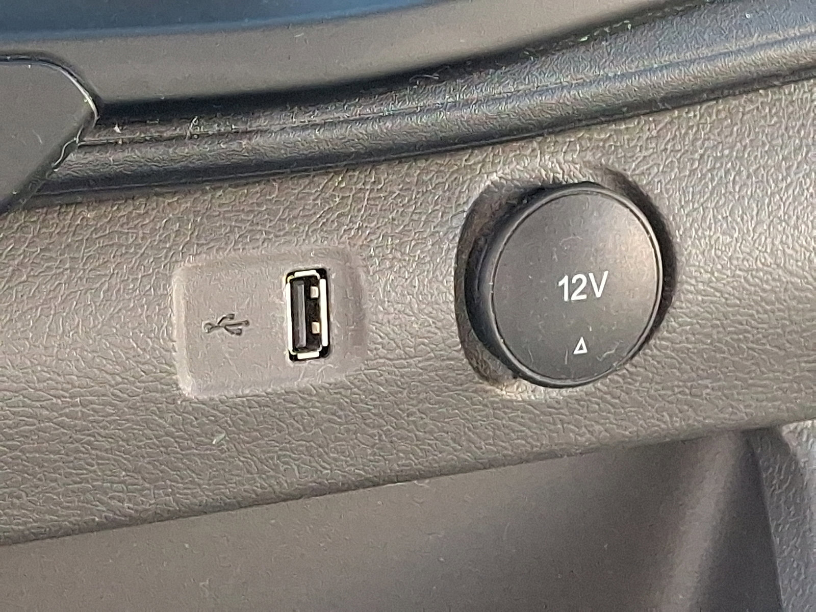 Certified 2024 Ford Transit 250 w/ Exterior Upgrade Package image 21