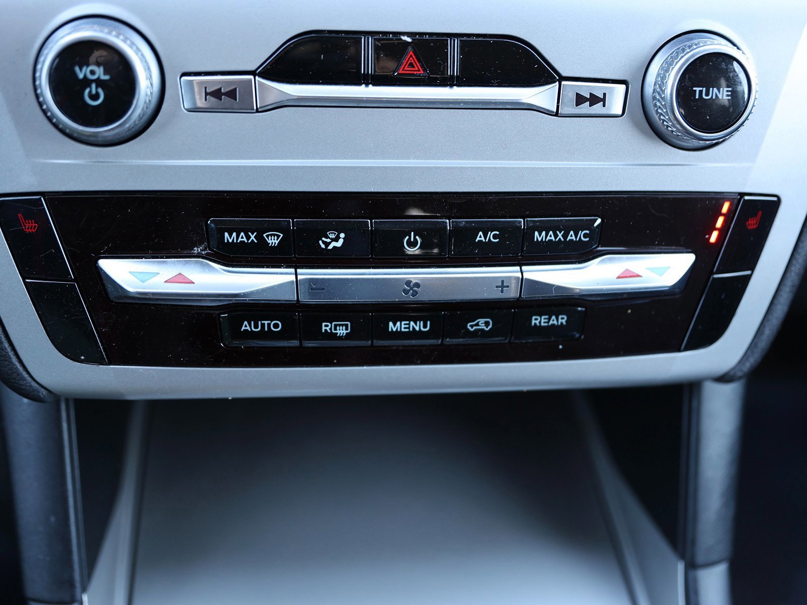 Certified 2023 Ford Explorer XLT image 31