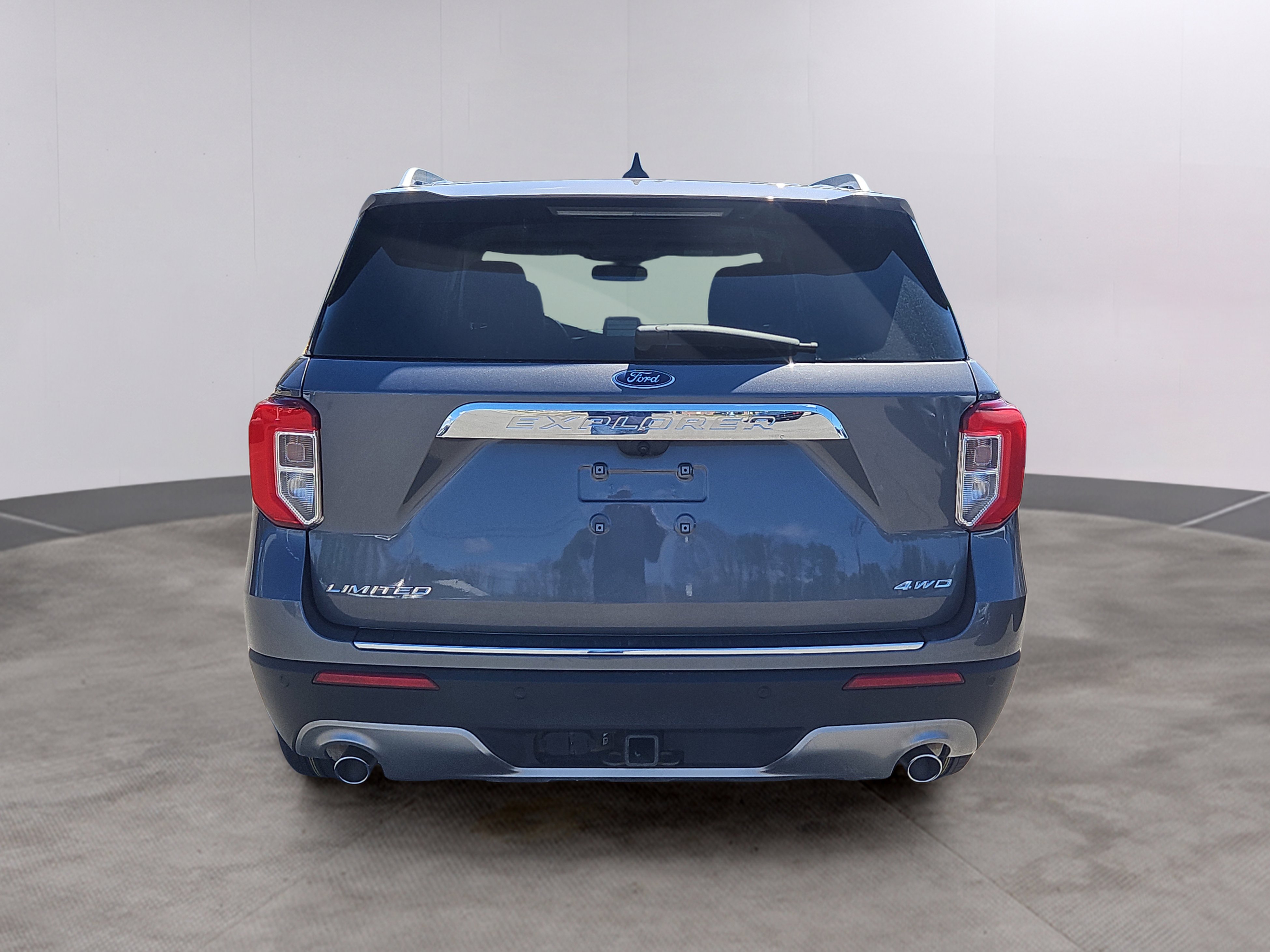 Certified 2022 Ford Explorer Limited w/ Limited Technology Package AWD/4WD image 29