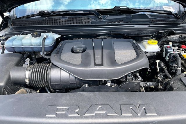 Used 2025 RAM 1500 Big Horn AWD/4WD image 11