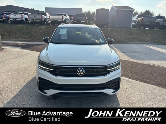 Used 2023 Volkswagen Tiguan SE R-Line AWD/4WD image 11