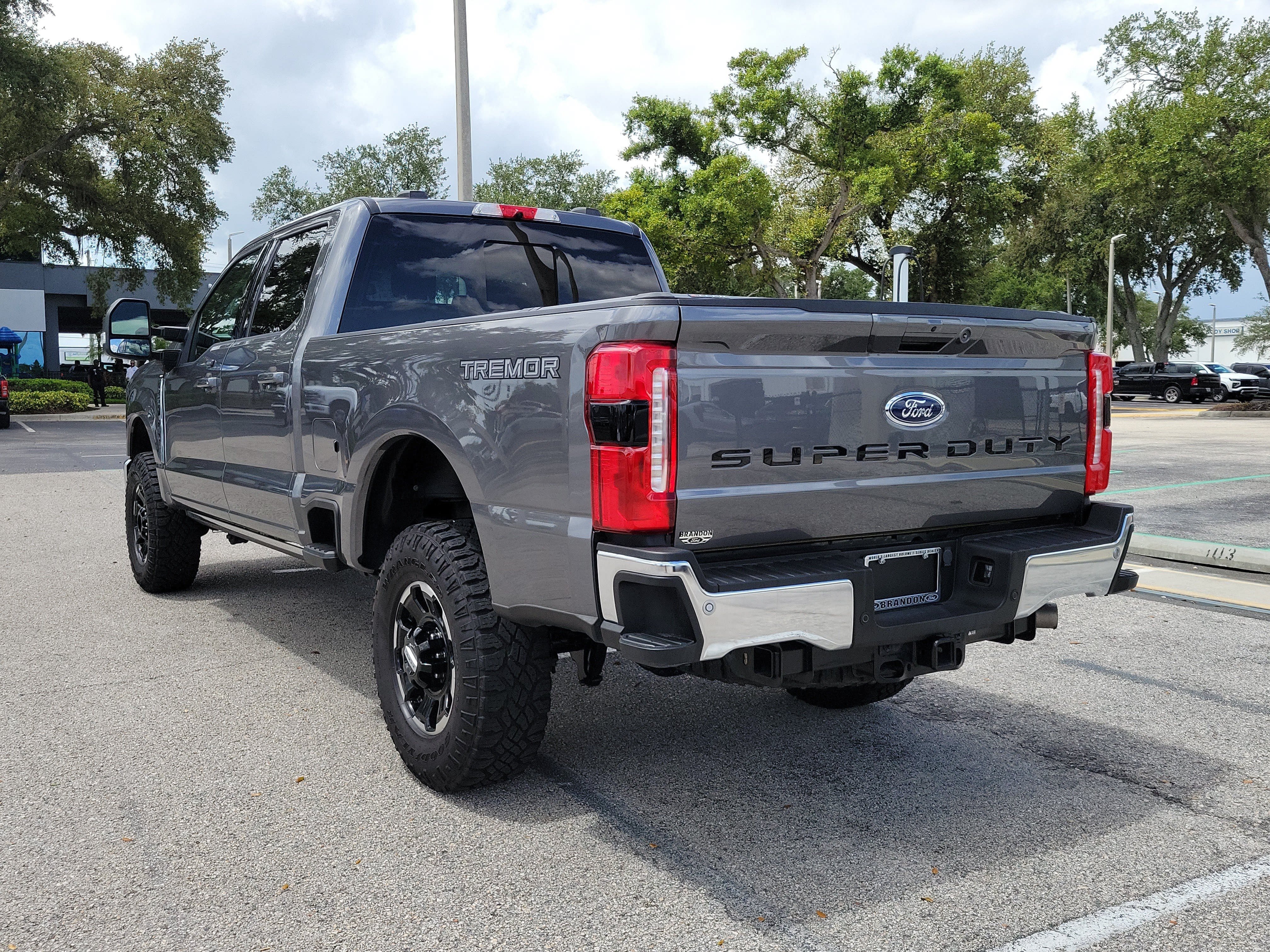 Certified 2025 Ford F250 Lariat w/ Lariat Ultimate Package AWD/4WD image 7