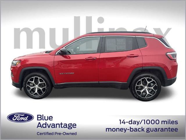 Used 2024 Jeep Compass Latitude image 12