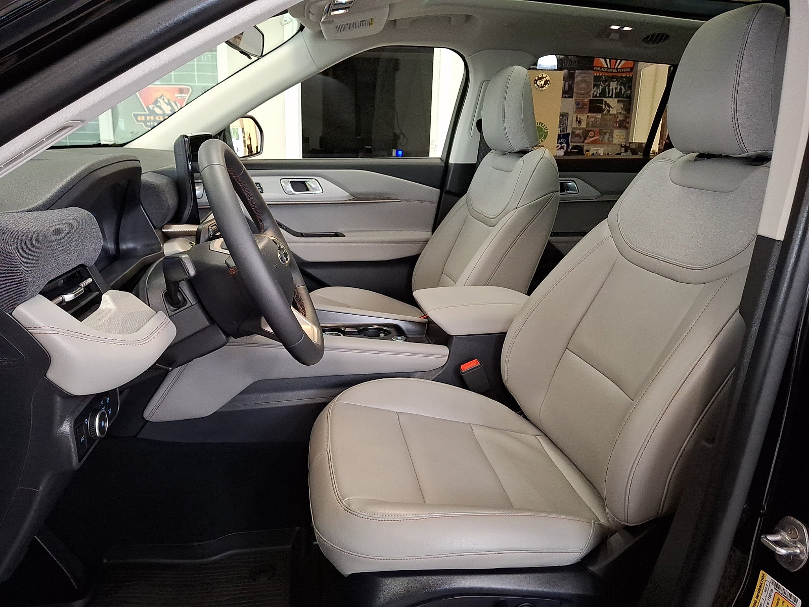 Certified 2026 Ford Explorer Active w/ Active Comfort Package AWD/4WD image 16