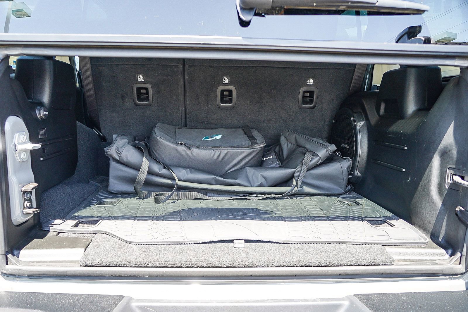 Used 2023 Jeep Wrangler Unlimited Rubicon 4xe w/ Cold Weather Group image 28