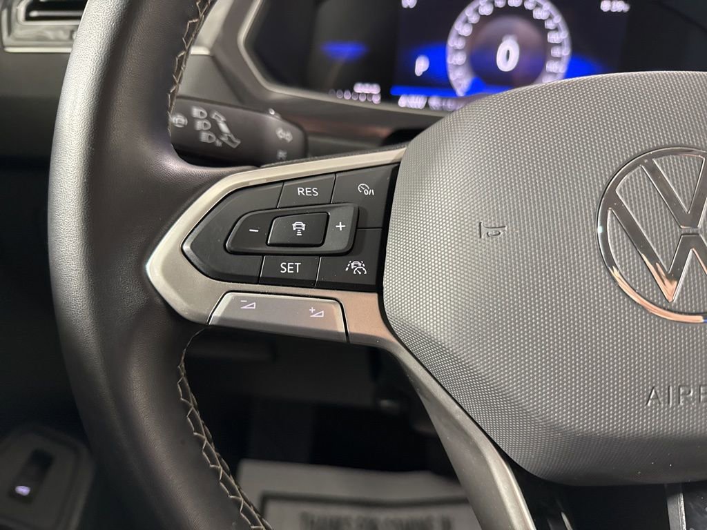 Used 2024 Volkswagen Tiguan SE image 22