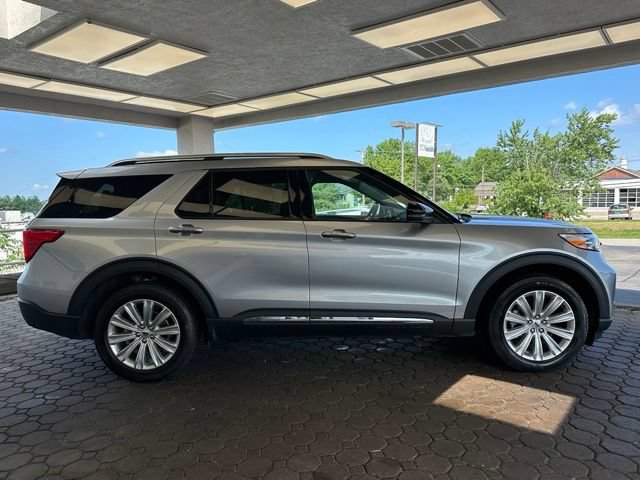 Certified 2024 Ford Explorer Limited w/ Limited Technology Package AWD/4WD image 4