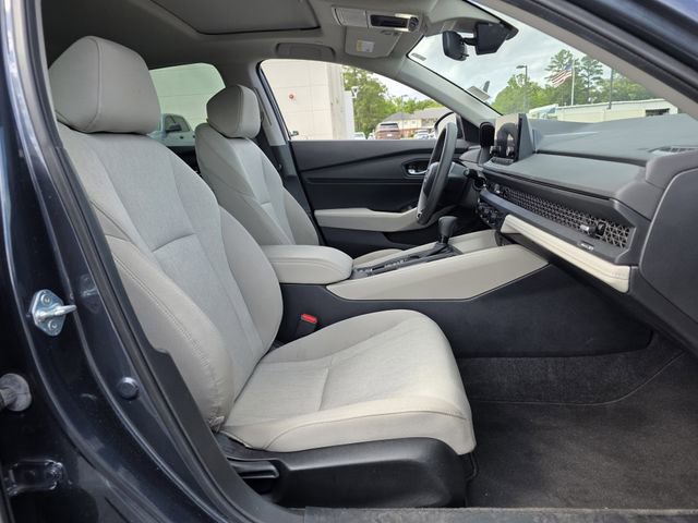 Used 2023 Honda Accord EX image 25