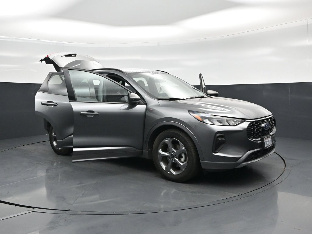Certified 2023 Ford Escape ST-Line w/ Tech Pack #1 FWD image 34