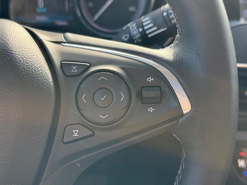 Used 2020 Buick Envision Essence w/ Experience Buick Package image 20