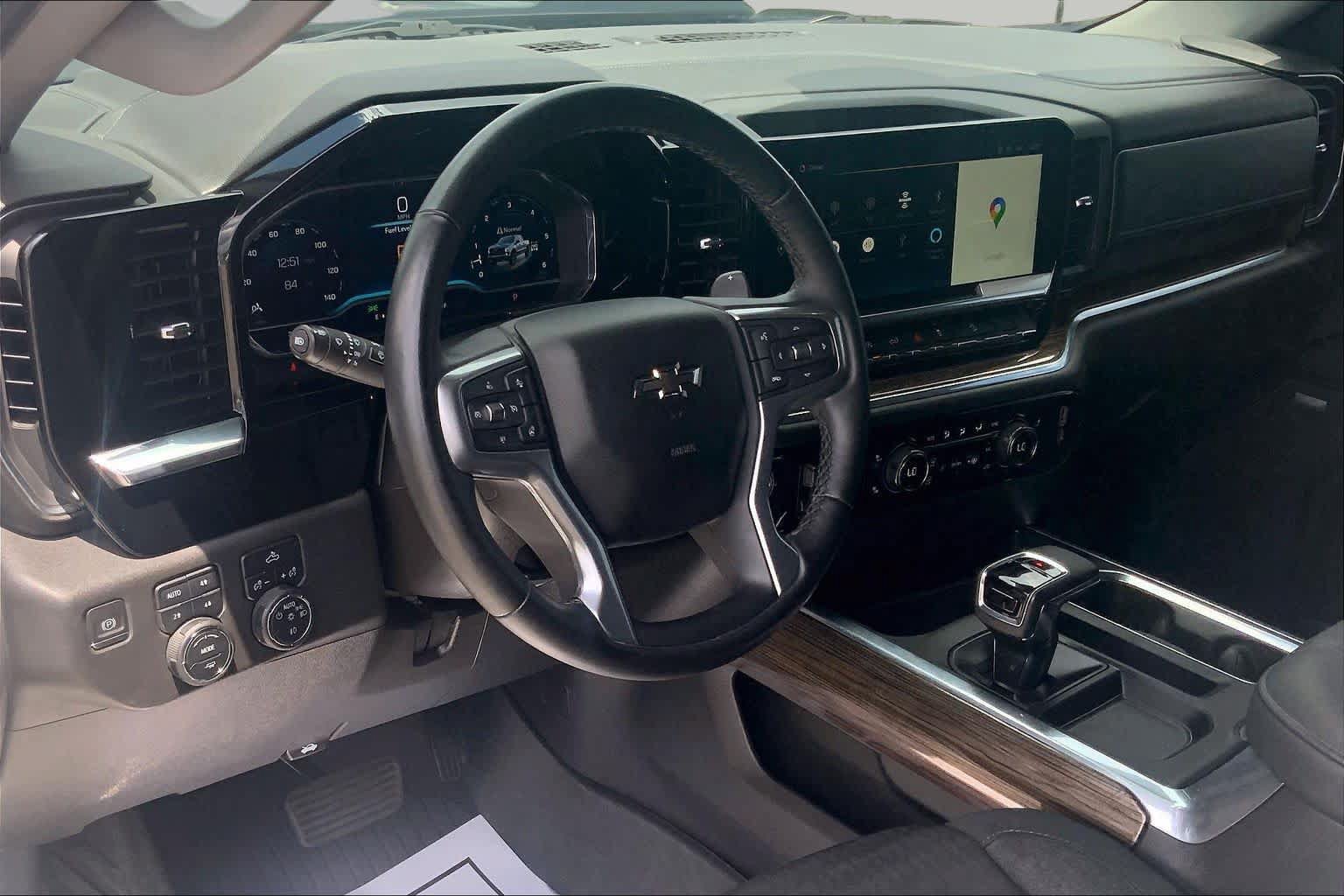 Used 2023 Chevrolet Silverado 1500 LT Trail Boss w/ Convenience Package II AWD/4WD image 18