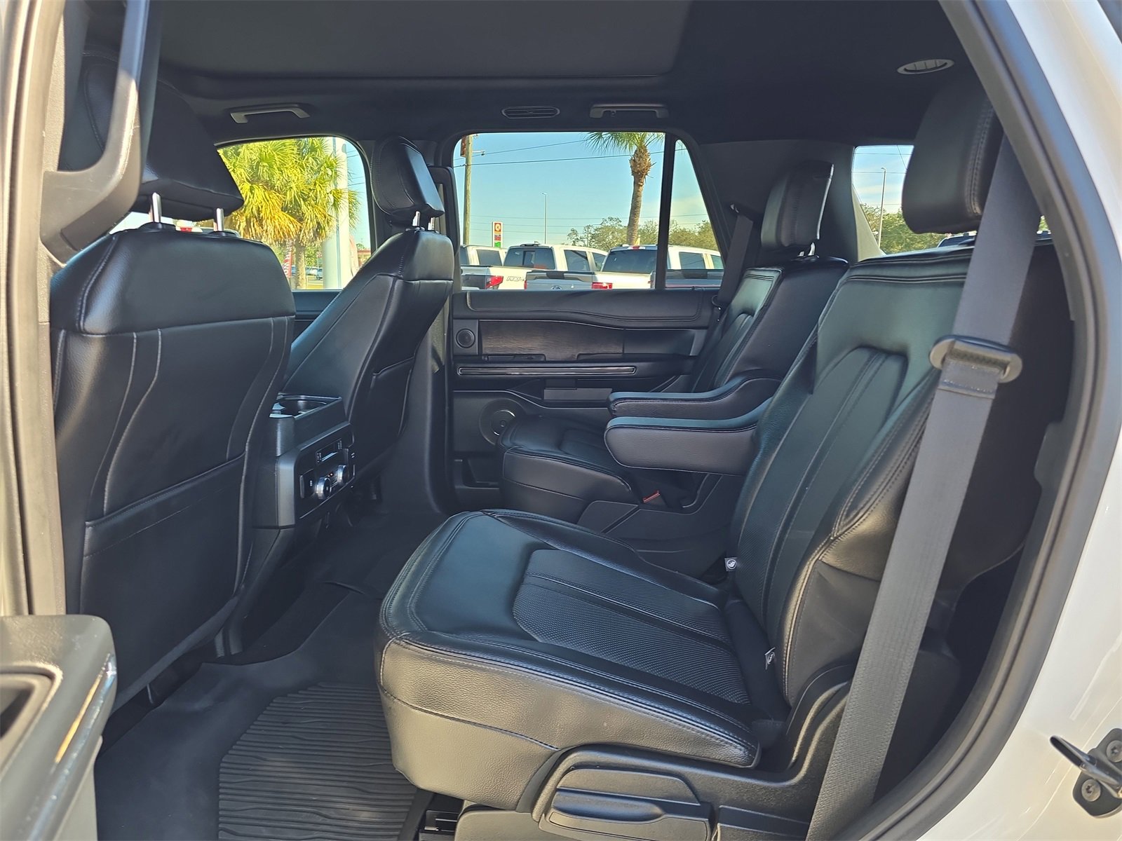Certified 2021 Ford Expedition Limited image 12