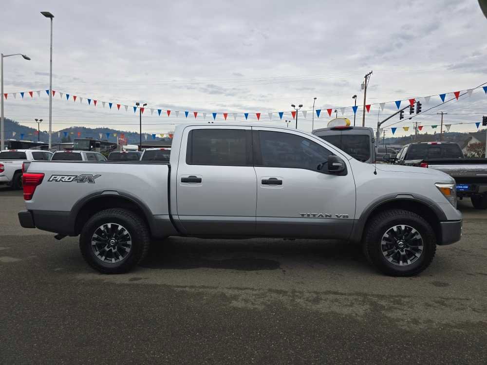 Used 2018 Nissan Titan PRO-4X image 6