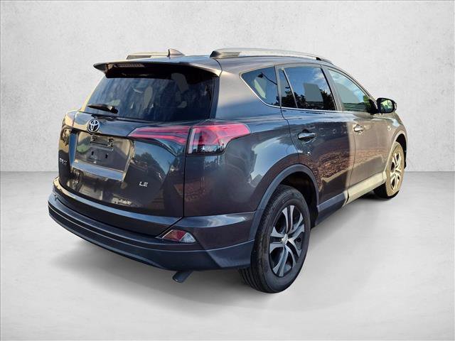 Used 2018 Toyota RAV4 LE FWD image 5
