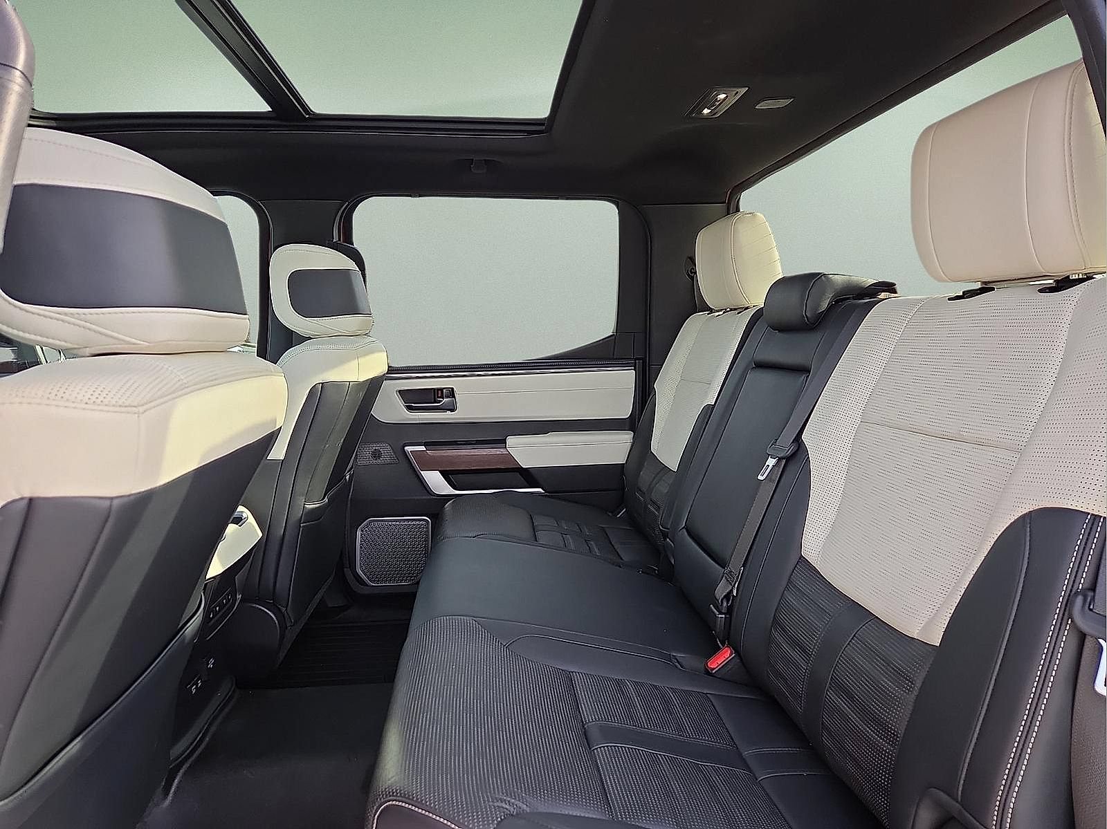 Used 2022 Toyota Tundra Capstone AWD/4WD image 10