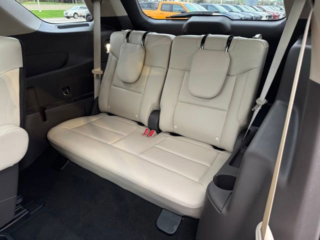 Certified 2020 Ford Explorer Platinum w/ Premium Technology Package AWD/4WD image 17