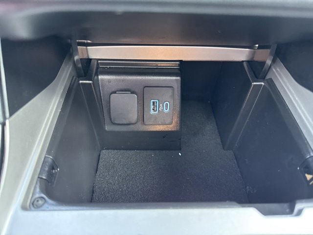 Certified 2022 Ford Explorer ST-Line w/ Class IV Trailer Tow Package image 24