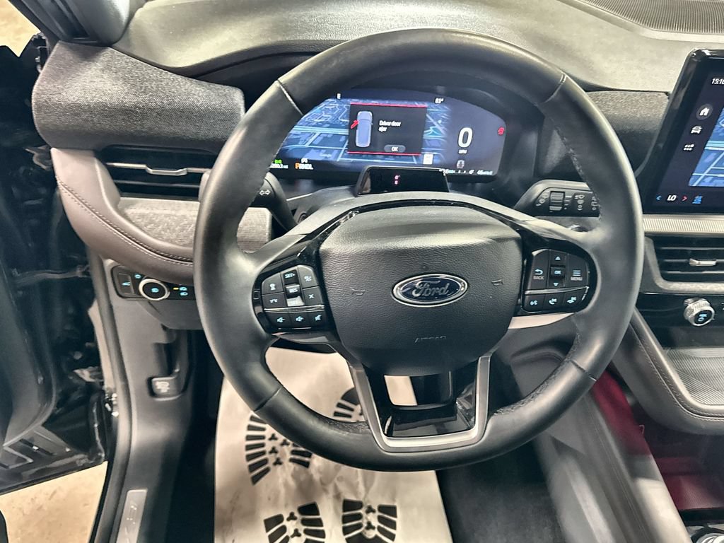 Certified 2026 Ford Explorer Platinum AWD/4WD image 17