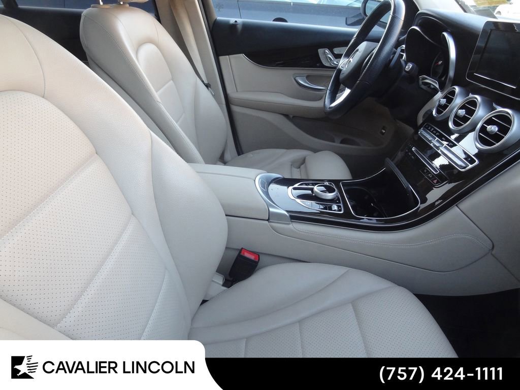 Used 2019 Mercedes-Benz GLC 300 4MATIC image 10