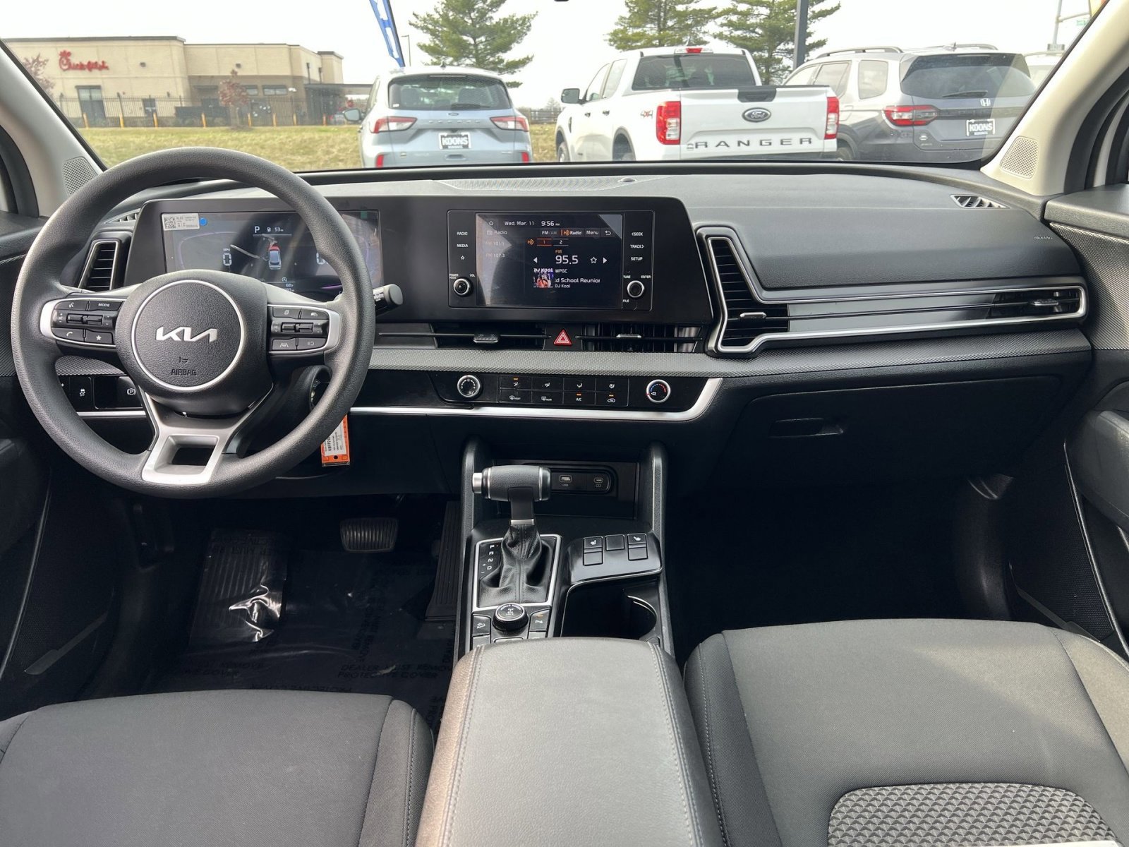 Used 2024 Kia Sportage LX image 22