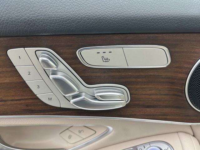 Used 2021 Mercedes-Benz GLC 300 GLC 300 image 30